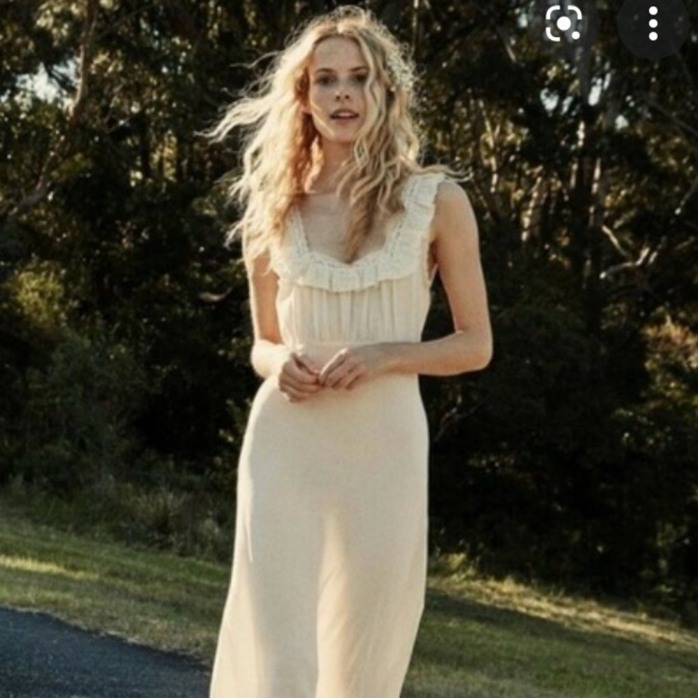 *ISO* Doen Valencia Dress